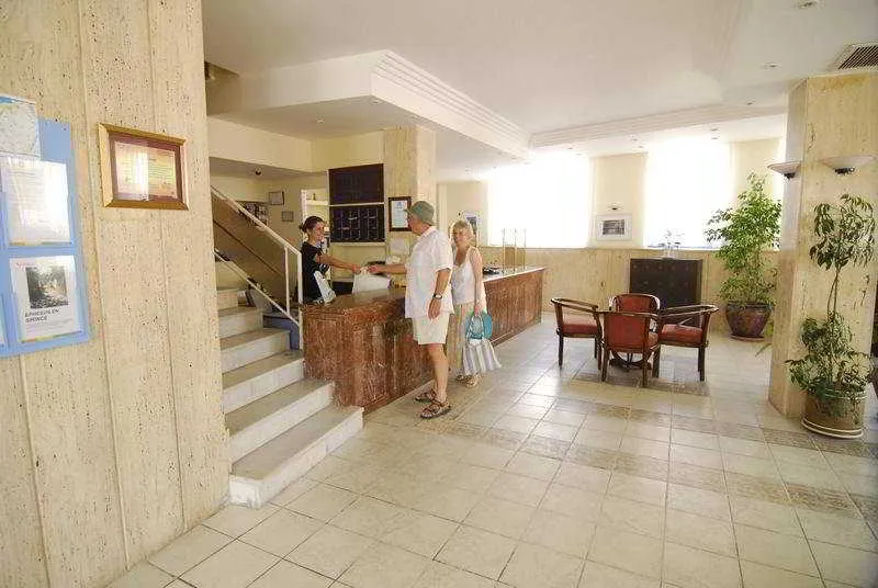 Lobby, Akdeniz, Izmir