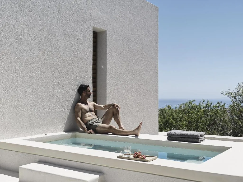 JUNIOR SUITE WITH JACUZZI Room, Magma Resort Santorini, Santorini
