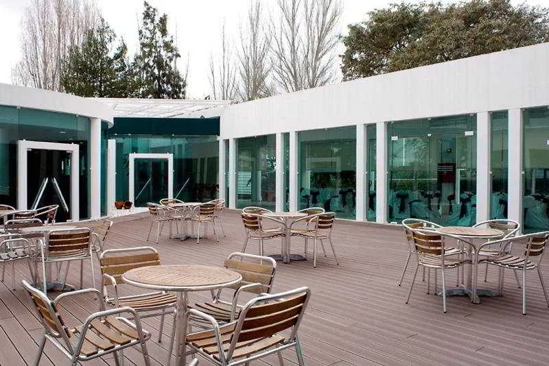 Terrace, Leziria Parque Hotel, Lisbon
