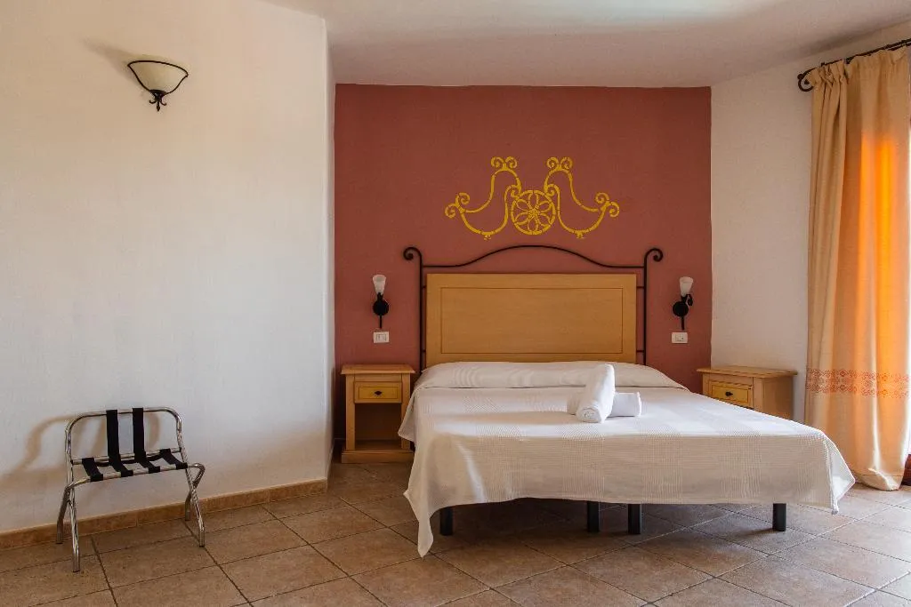 TRIPLE STANDARD Room, Hotel Pedra Santa, Olbia