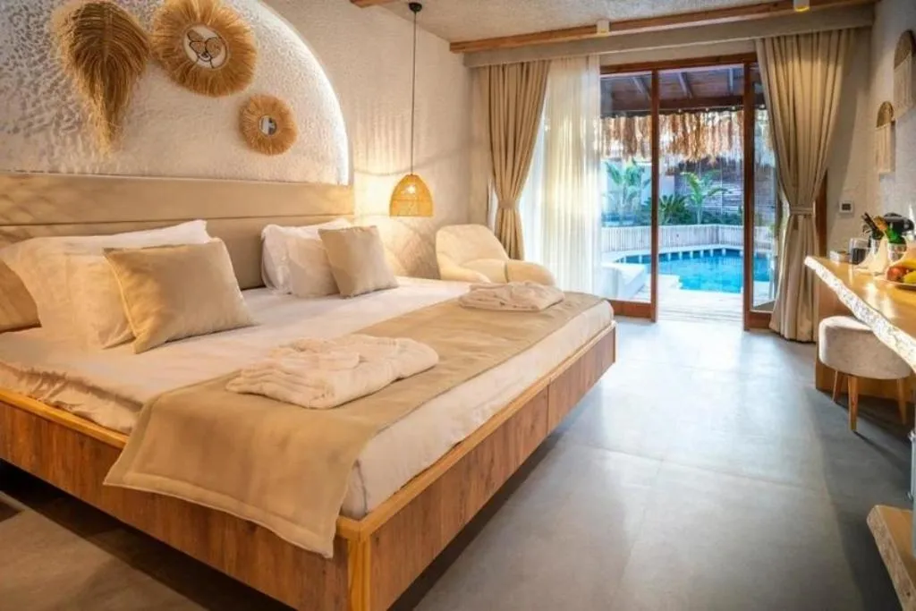 DOUBLE SINGLE USE LAKE VIEW Room, Flora Garden Beach Side, Antalya