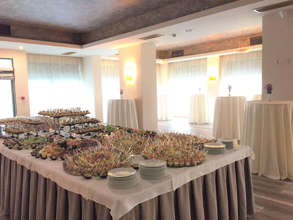 Restaurant, Golden Tulip Varna Hotel, Varna
