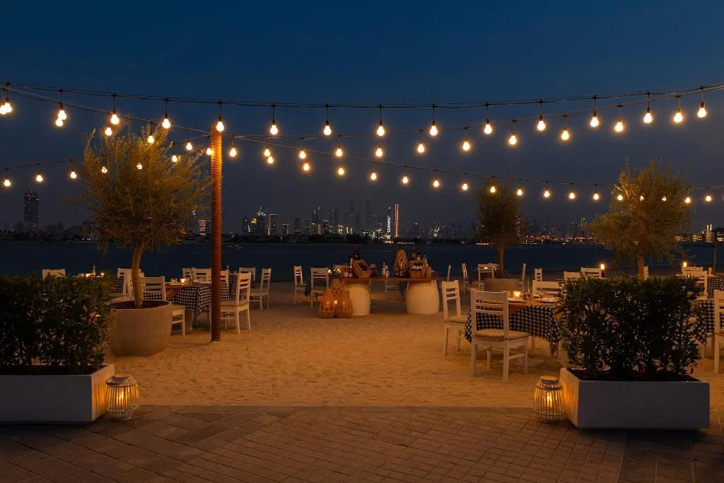 Restaurant, Th8 Palm Dubai Beach Resort Vignette Collection, Dubai