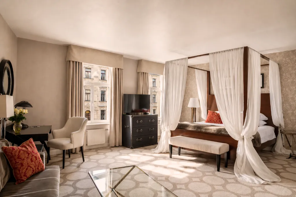 JUNIOR SUITE KING SIZE BED Room, Grand Palace, Riga