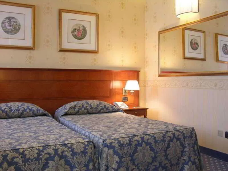 Room, Windsor, Milan
