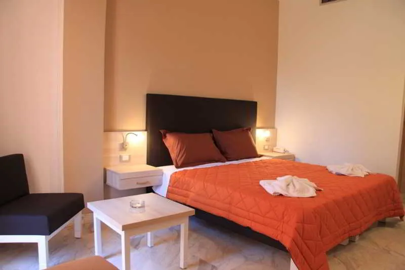 Room, Elotia, Crete