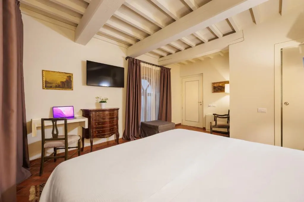TWIN SUPERIOR Room, Embassy, Florence