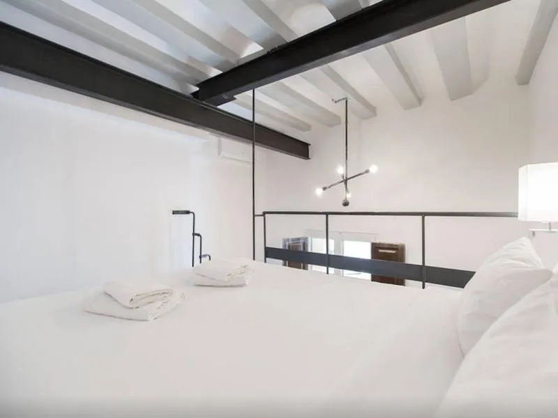 APARTMENT CAPACITY 7 TWO BEDROOMS Room, 5 Barcelona Apartments, Barcelona
