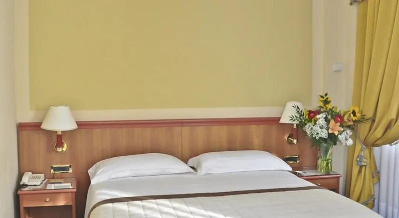 DOUBLE STANDARD Room, Lloyd Milano Hotel, Milan