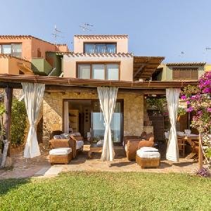 Villa Luna Bay Home Retreat, Cagliari