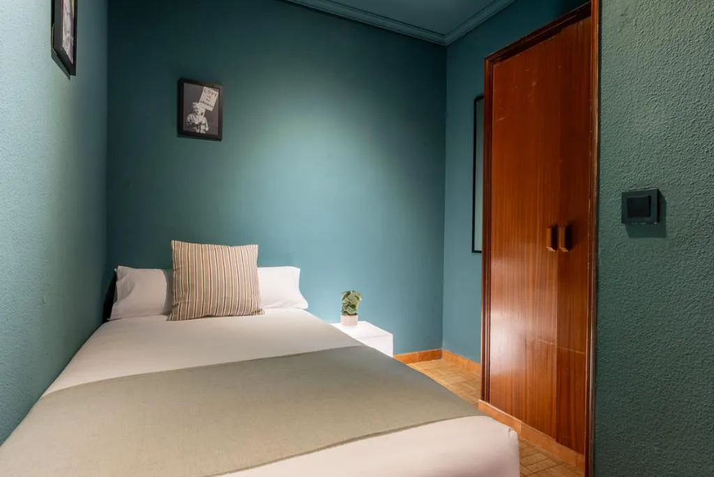 Room STANDARD Room, Ideal Hostel Madrid, Madrid