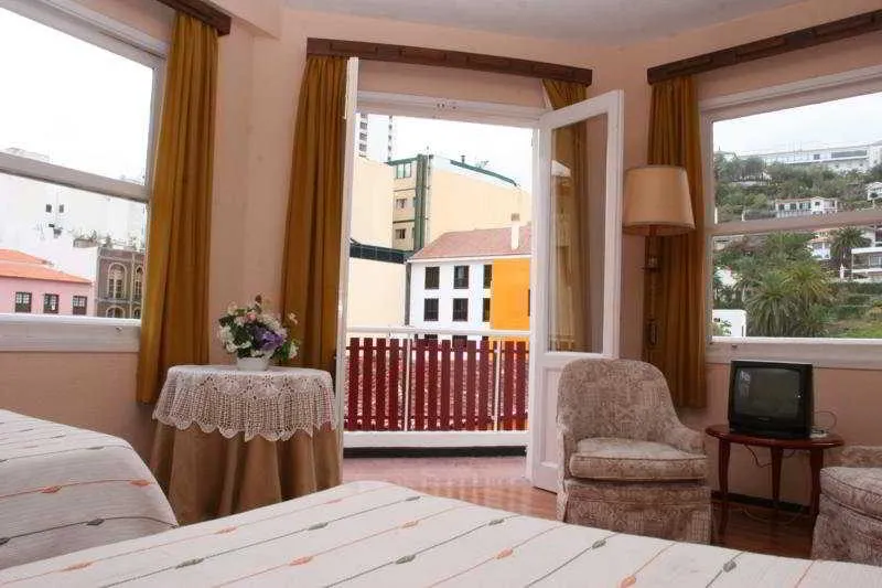 Room, Maga, Tenerife