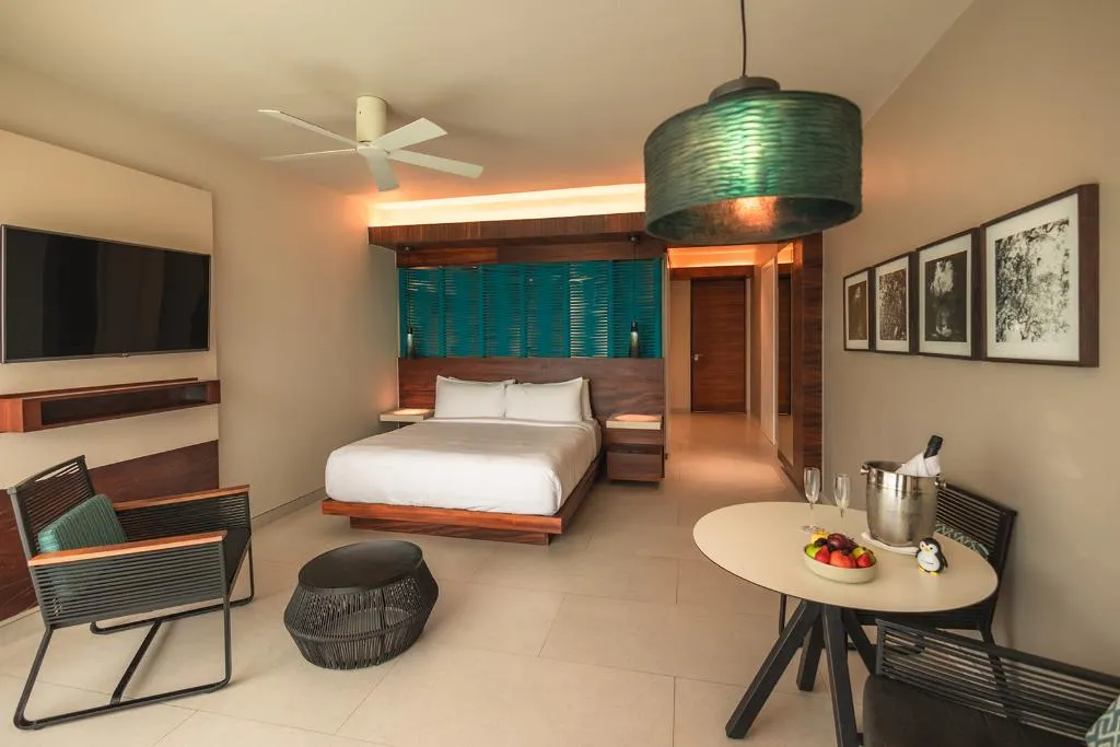 DOUBLE OCEAN VIEW KING BED Room, Devossion by Live Aqua Playa del Carmen AI Only Ad, Playa Del Carmen