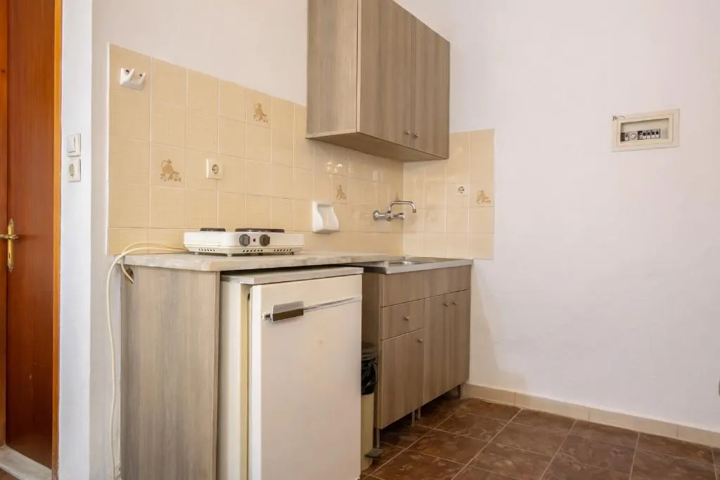 TRIPLE BASIC Room, Ionian Breeze Apartments, Corfu