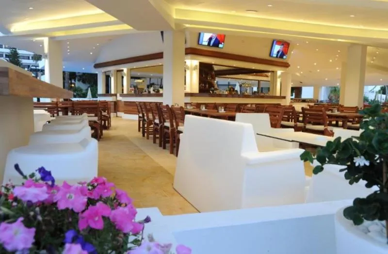 Restaurant, Adams Beach Hotel, Cyprus