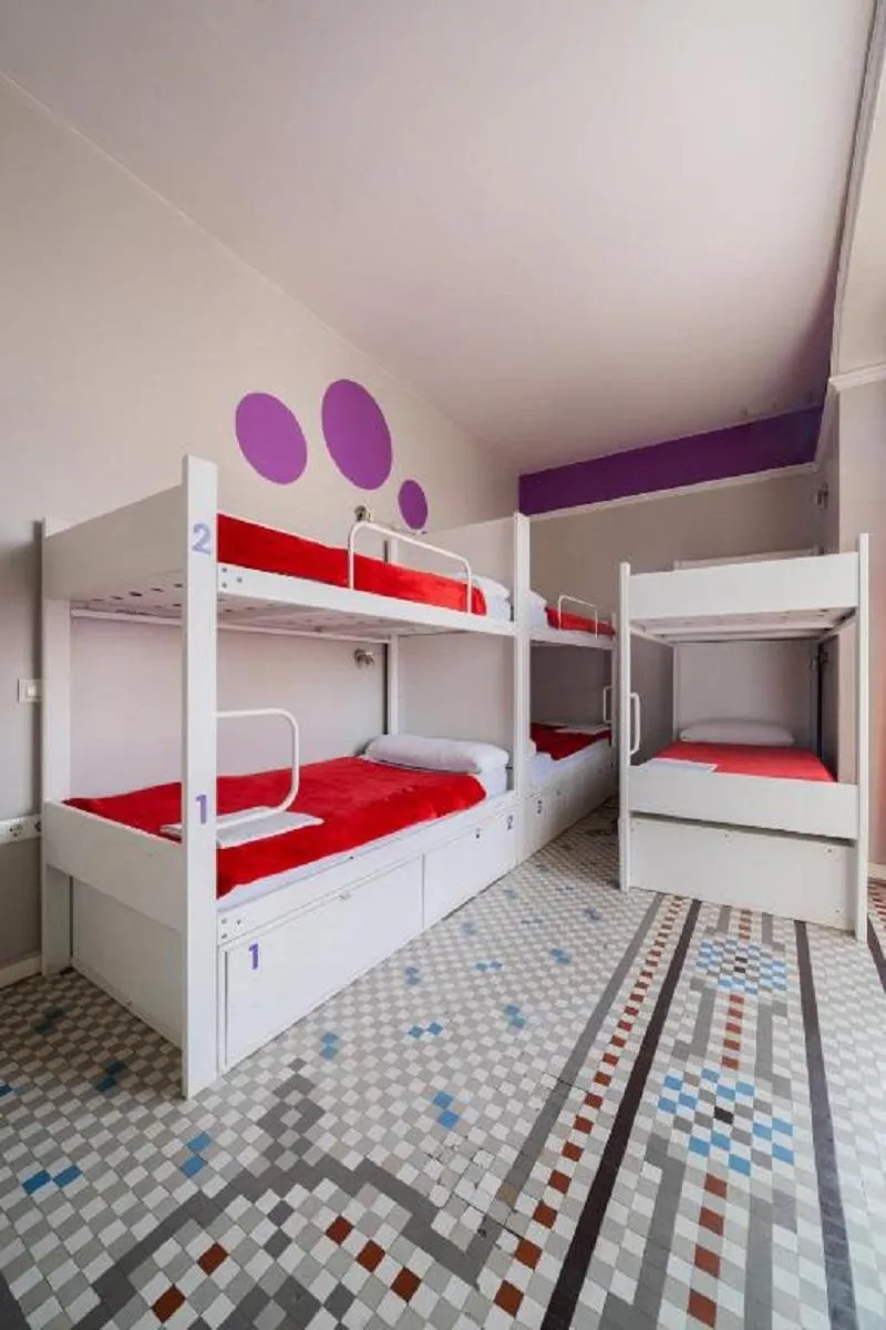 Bed in dormitory FEMALE ROOM Room, Purple Nest, Valencia