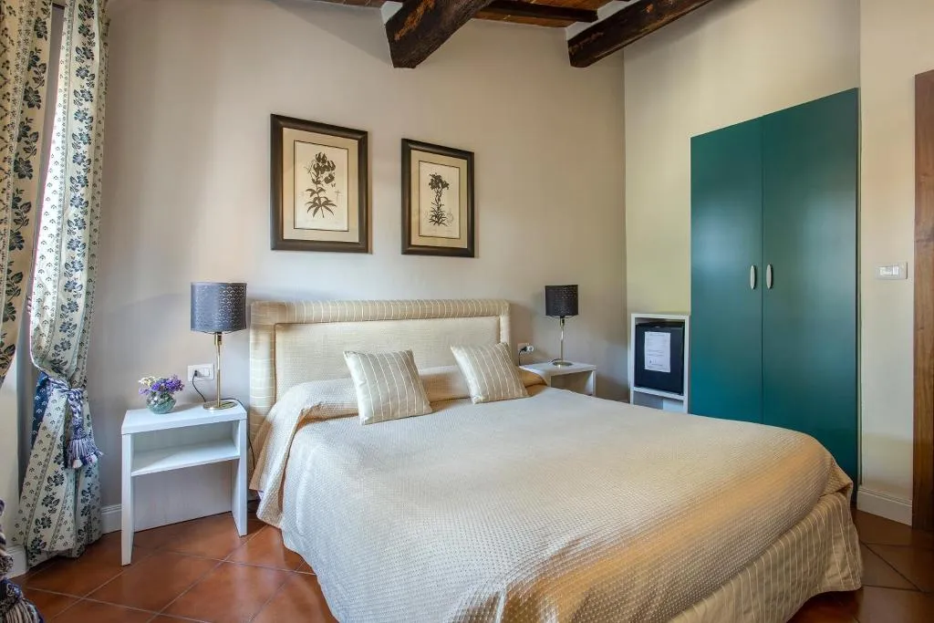 General view, Giuliani Home, Florence