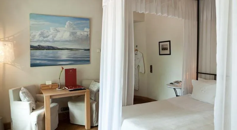 DOUBLE DELUXE Room, Three Sisters Hotel, Tallinn
