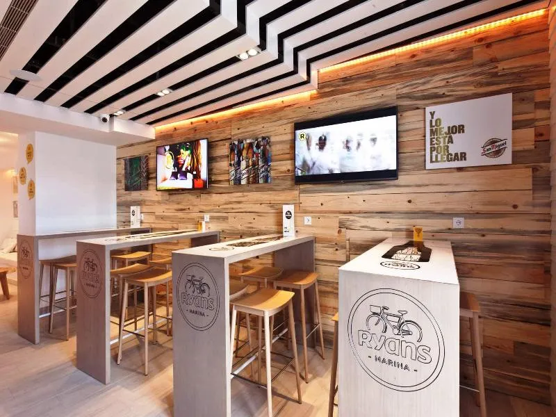 Bar, Ryans La Marina, Ibiza