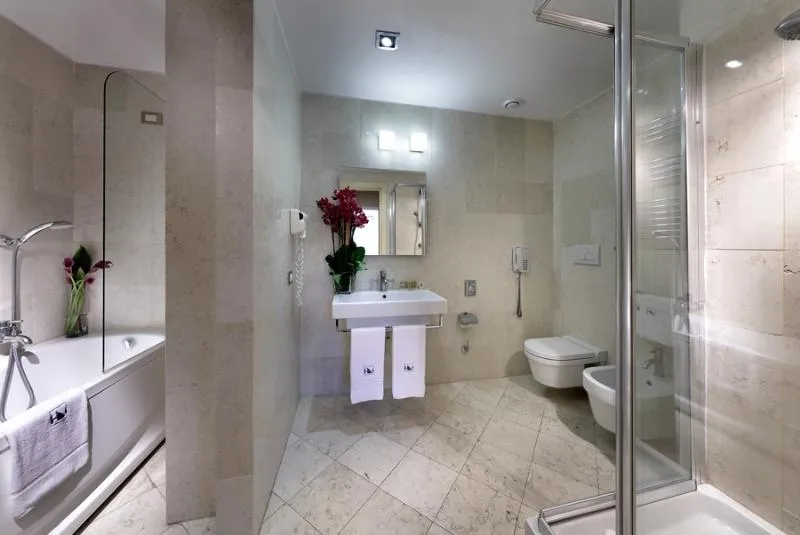 Room, Mercure Roma Centro St. John, Naples