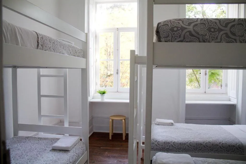 Bed in dormitory WITH SHARED BATHROOM Room, WW Hostel & Suites, Porto