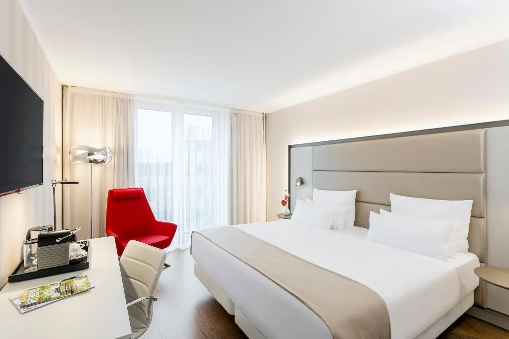 DOUBLE WITH TERRACE Room, NH Collection Berlin Mitte am Checkpoint Charlie, Berlin