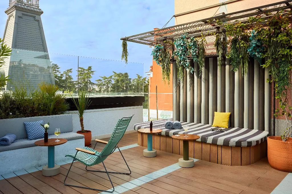 Pool, The Social Hub Madrid 4*, Madrid