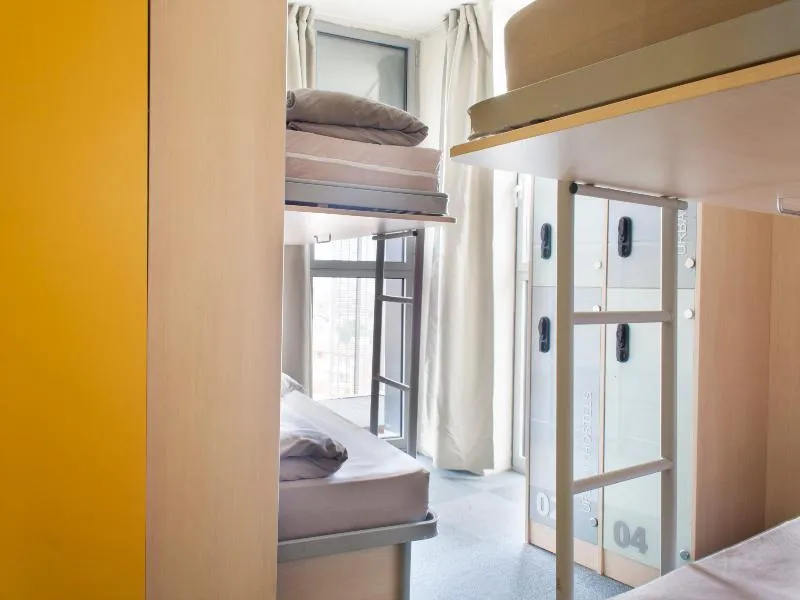 Bed in dormitory CAPACITY 8 Room, Barcelona Urbany Hostel, Barcelona