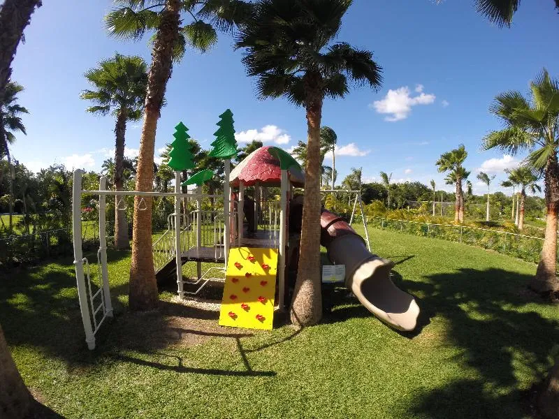 Sports and Entertainment, Family Club Princess, Playa Del Carmen