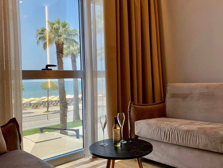 Elmar Hotel, Kavaje