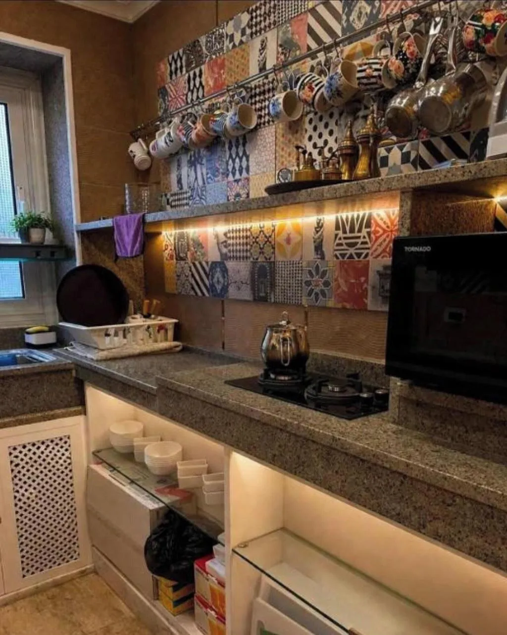 Room, Ga Plus, Cairo