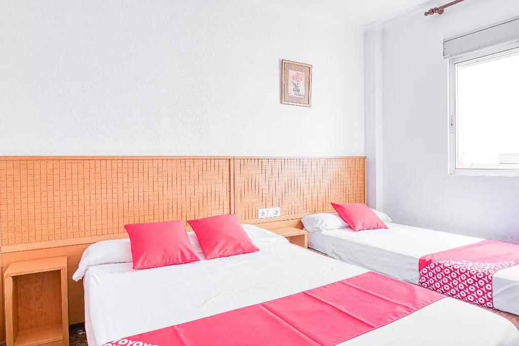 FAMILY ROOM STANDARD Room, Hostal Nova Picanya, Valencia