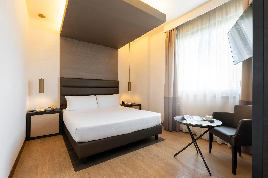 General view, WarmtHotel, Rome