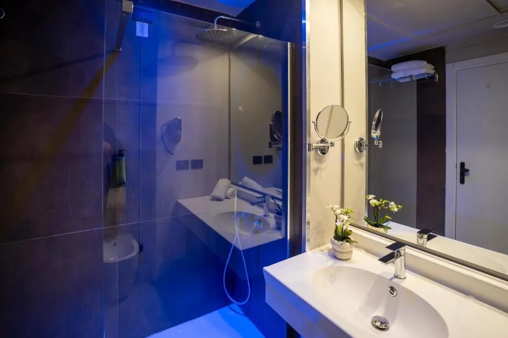 Double or Twin SUPERIOR WITH TERRACE Room, BV Oly Hotel, Rome