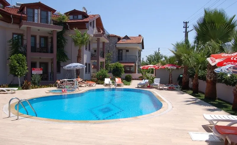 Pool, Minta Apart, Dalaman