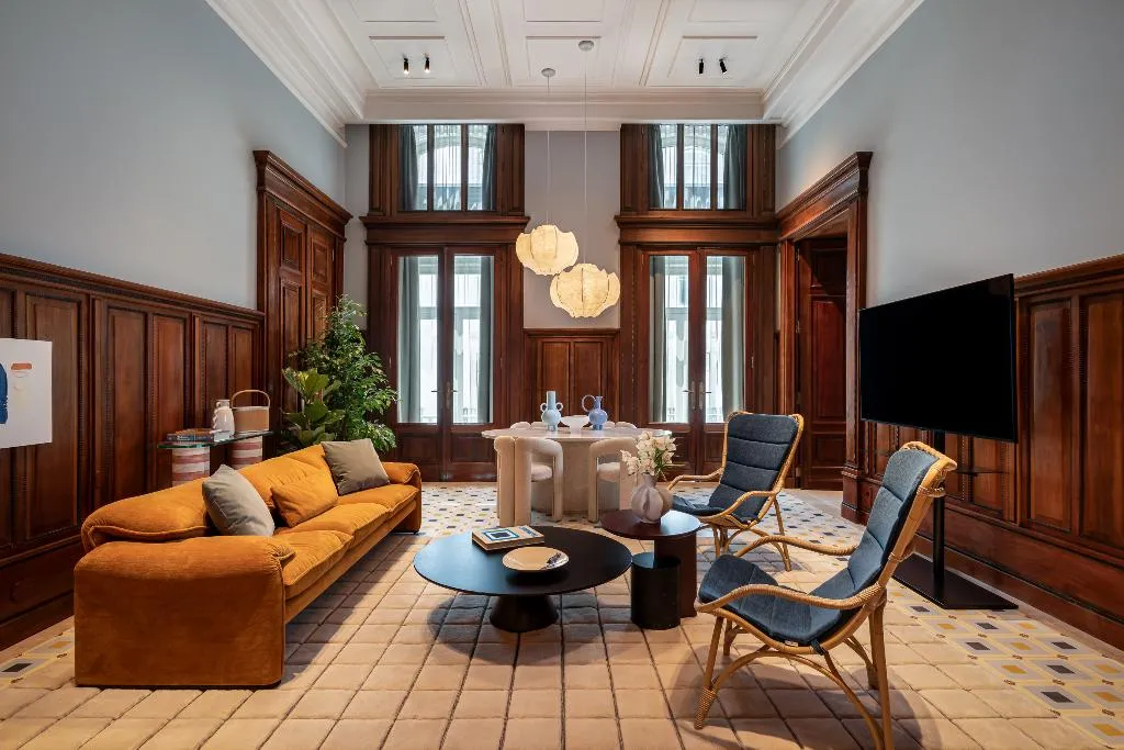SUITE KING SIZE BED Room, Andaz Lisbon, Lisbon
