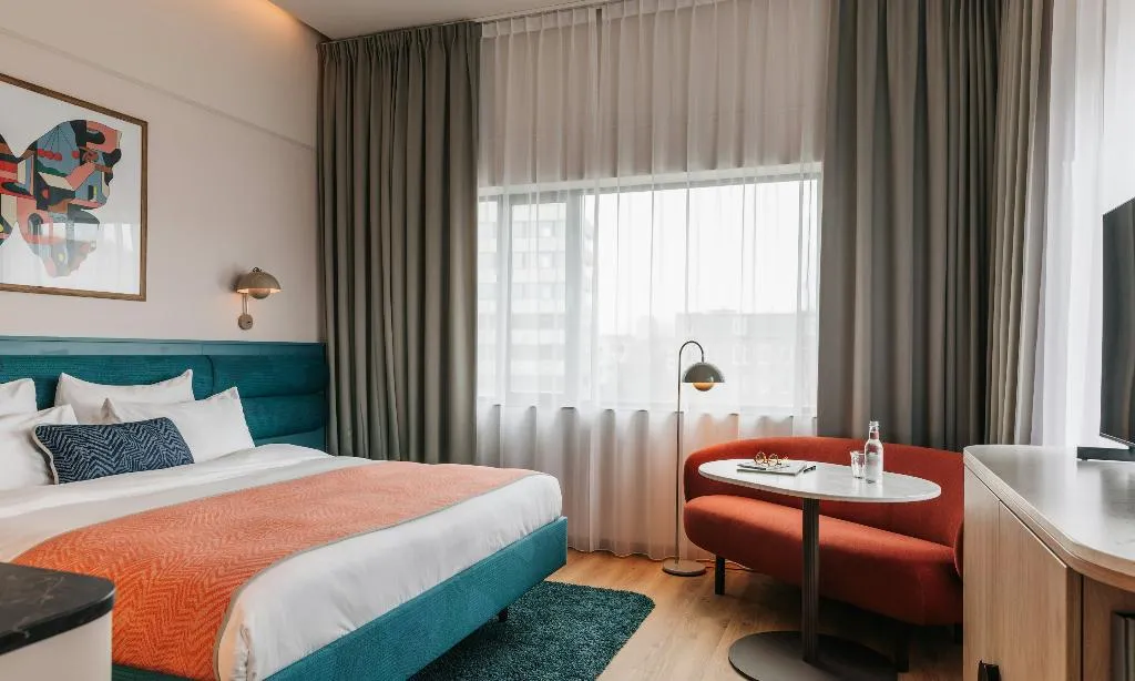 Room SUPERIOR WITH DOUBLE BED Room, The Social Hub Amsterdam City, Amsterdam