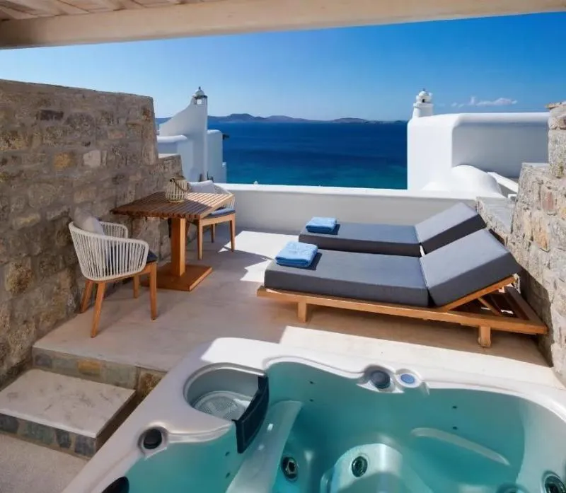 DOUBLE WITH JACUZZI Room, Mykonos Grand Hotel & Resort, Mykonos