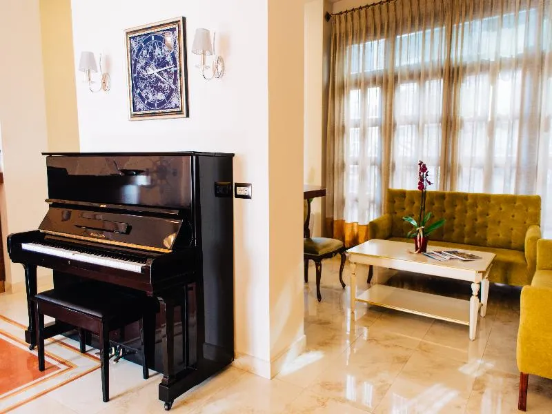 Bar, Sar'Otel Hotel & SPA, Tirana
