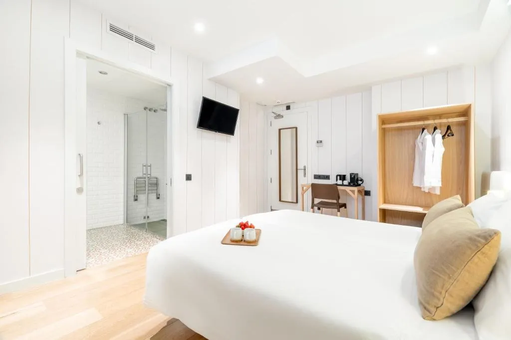 Double or Twin STANDARD Room, Casa Bella Gracia, Barcelona