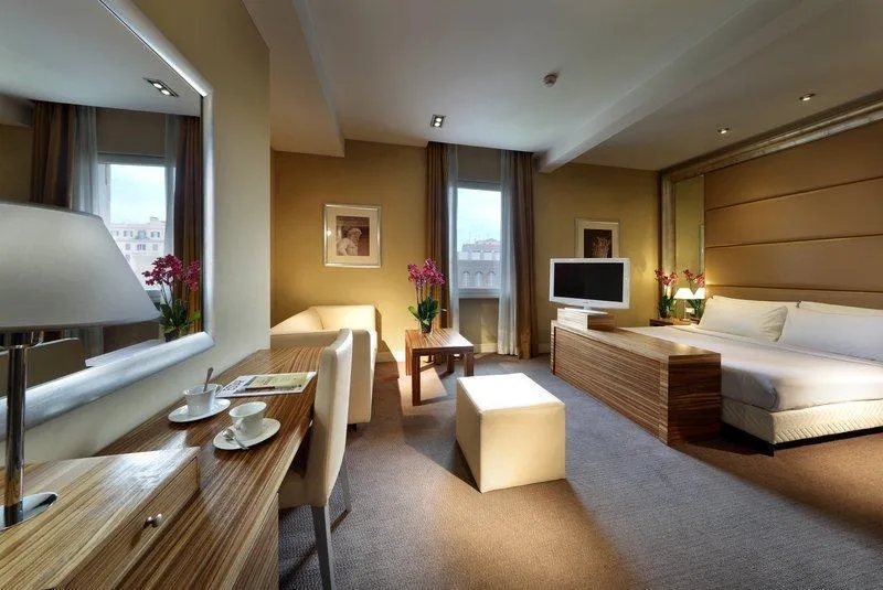 Room, Mercure Roma Centro St. John, Naples