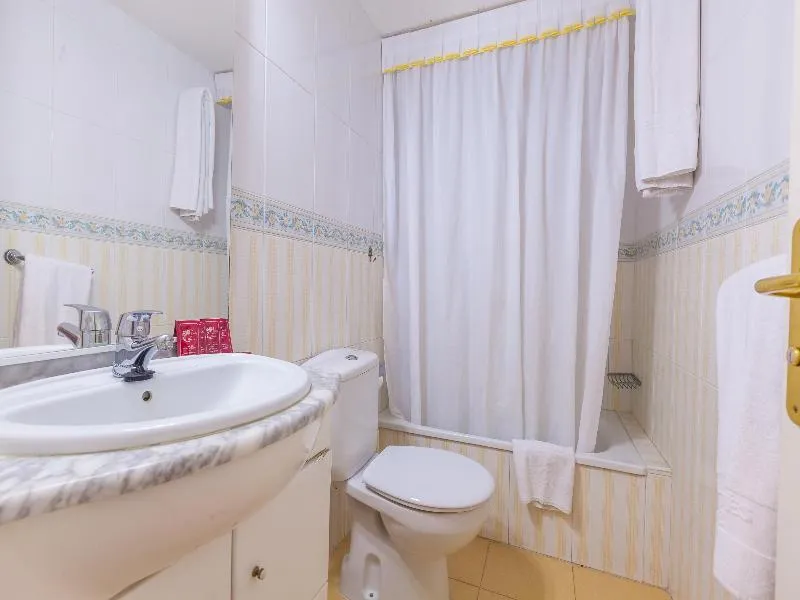 APARTMENT GARDEN VIEW TWO BEDROOMS Room, El MarquÃ©s Palace by Intercorp Hotel Group, Tenerife