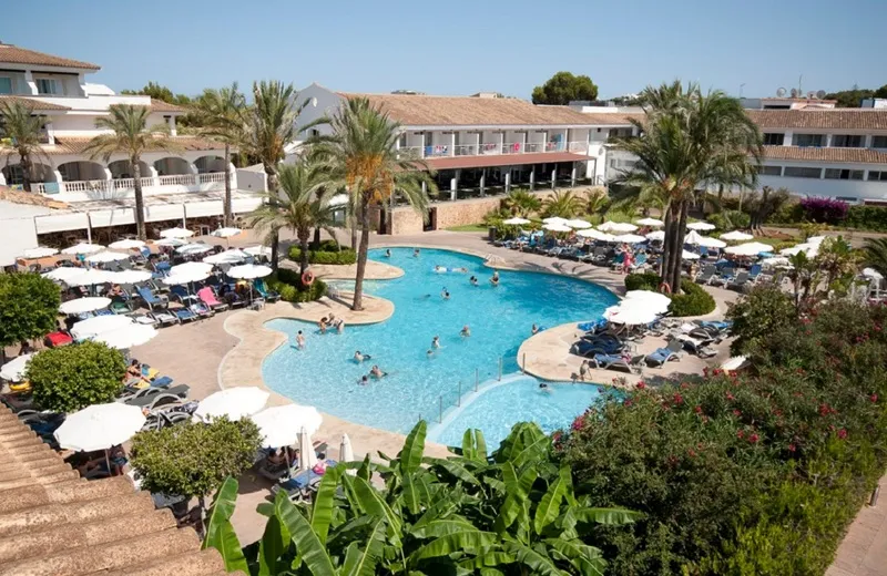 Pool, Beach Club Font de Sa Cala, Majorca