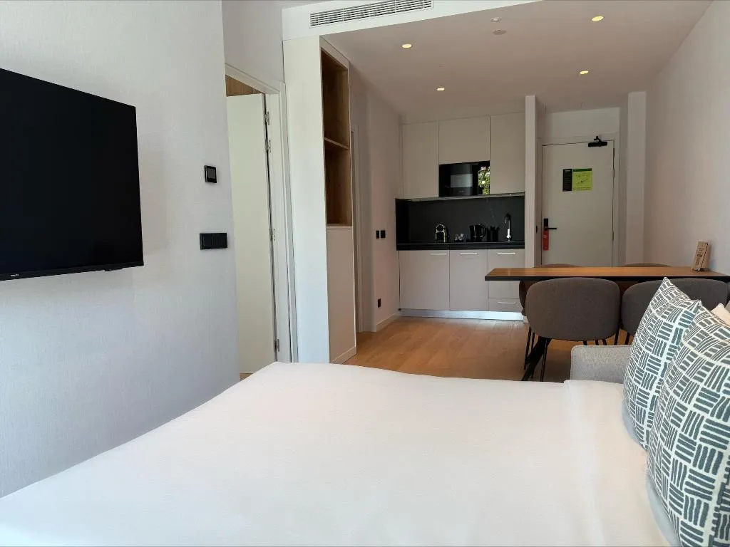 APARTMENT PREMIUM ONE BEDROOM Room, Tembo Barcelona, Barcelona