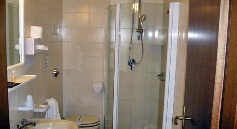 SINGLE STANDARD Room, Albergo Leon d'Oro, Venice