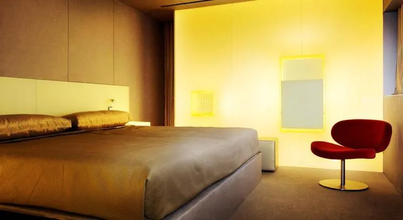 DOUBLE CLUB DELUXE Room, Puerta America Madrid, Madrid