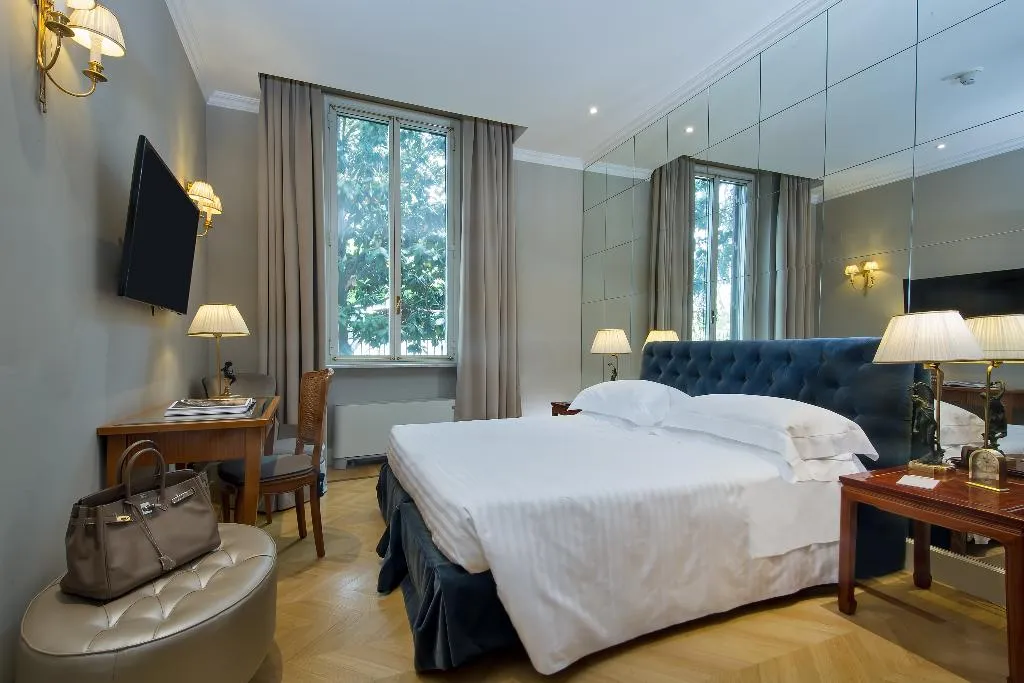 JUNIOR SUITE CLASSIC Room, Aldrovandi Villa Borghese, Rome