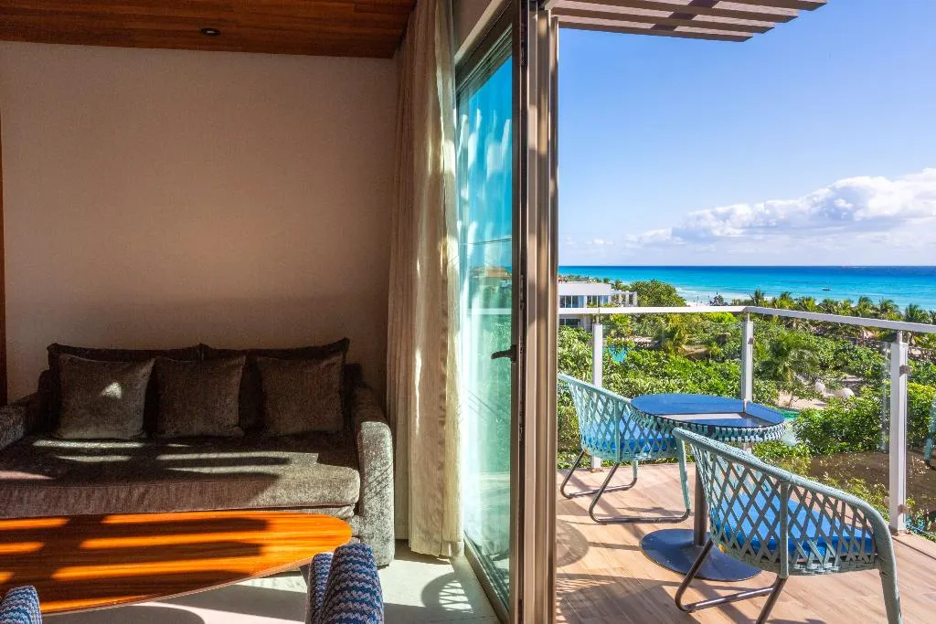 SUITE CAPACITY 3 Room, Sandos Playacar All Inclusive, Cancun Area
