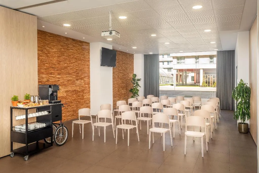 Conferences, Madrid Airport Suites Affiliated By Melia, Madrid