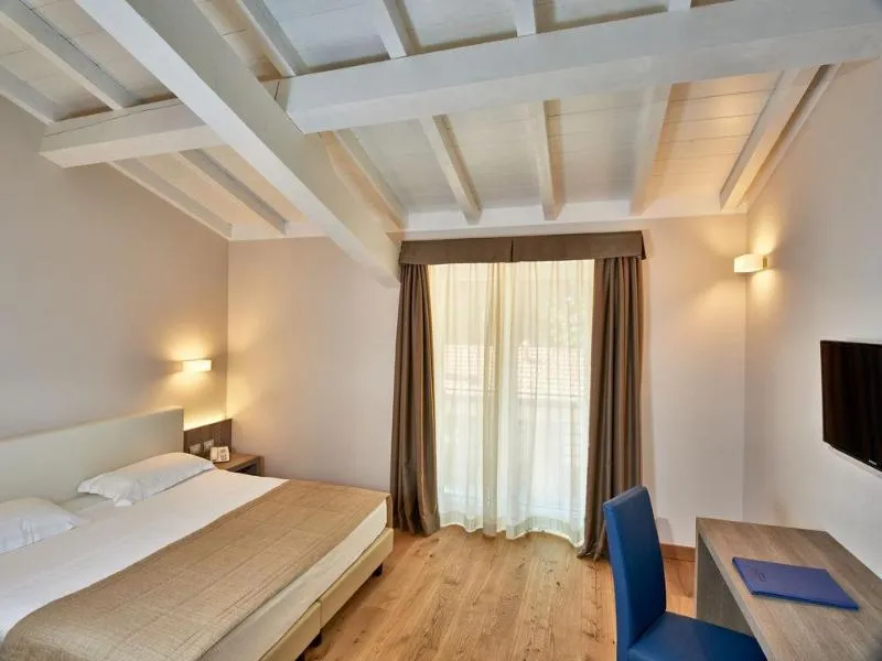 General view, Albergo Centrale, Milan